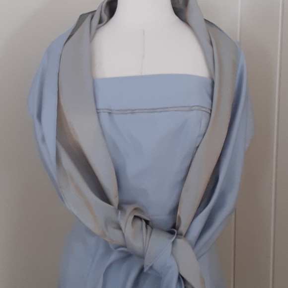 BELSOIE Dress. Strapless. Powder blue. - Picture 5 of 12